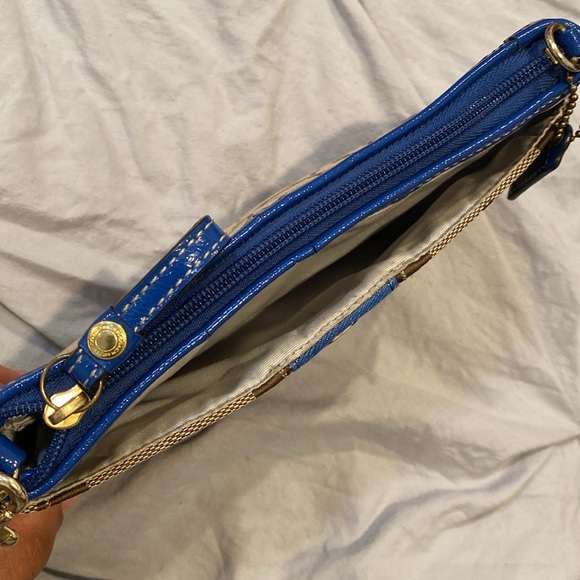 EUC Coach Large Wristlet Signature Canvas & Leather - Picture 10 of 12